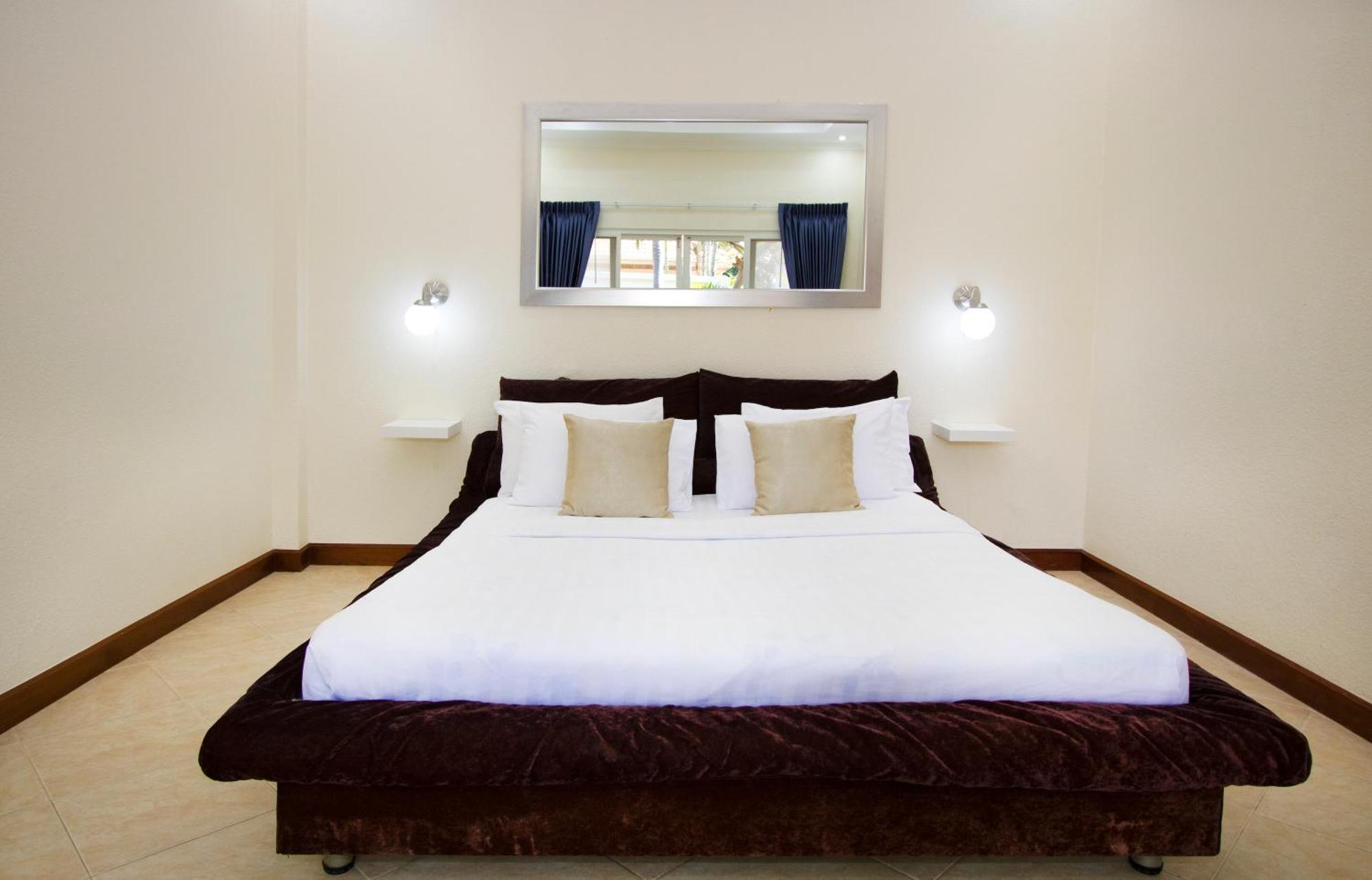 Tortuga Villas Pattaya Phòng bức ảnh