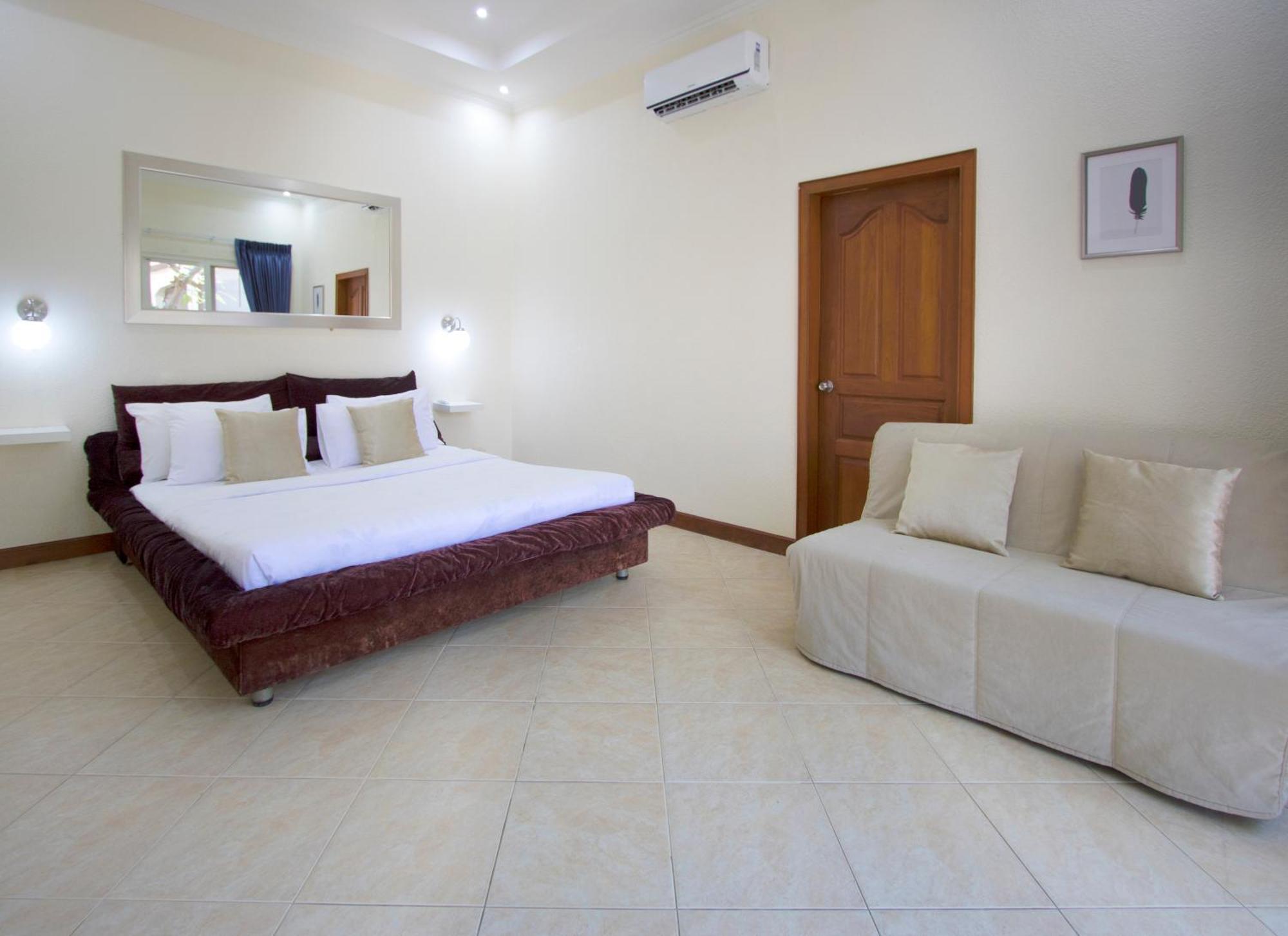 Tortuga Villas Pattaya Phòng bức ảnh