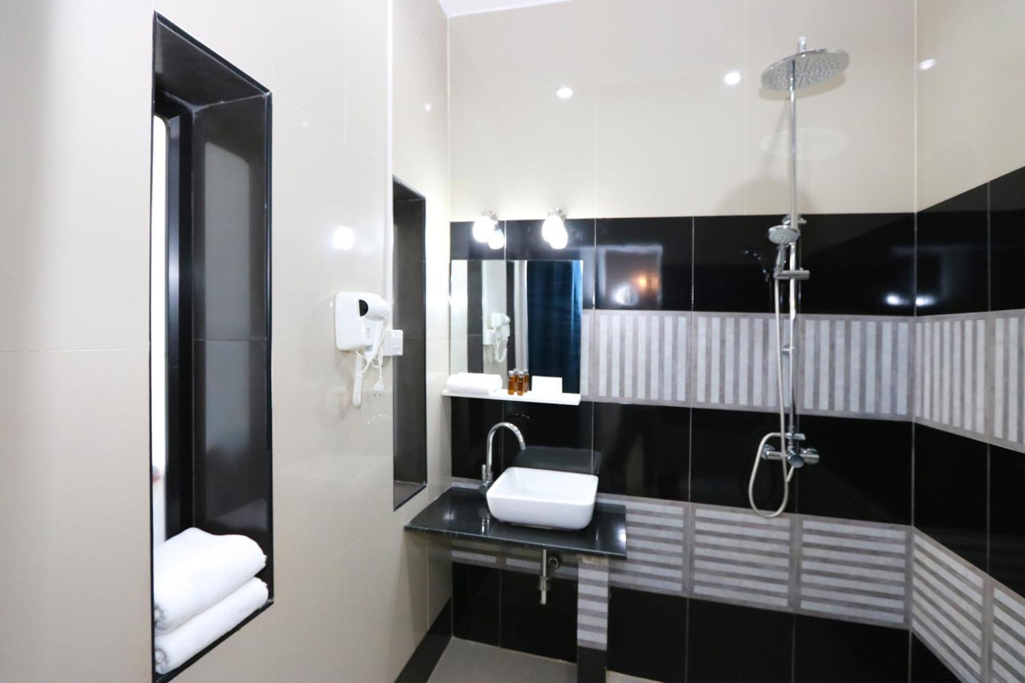 Tortuga Villas Pattaya Phòng bức ảnh