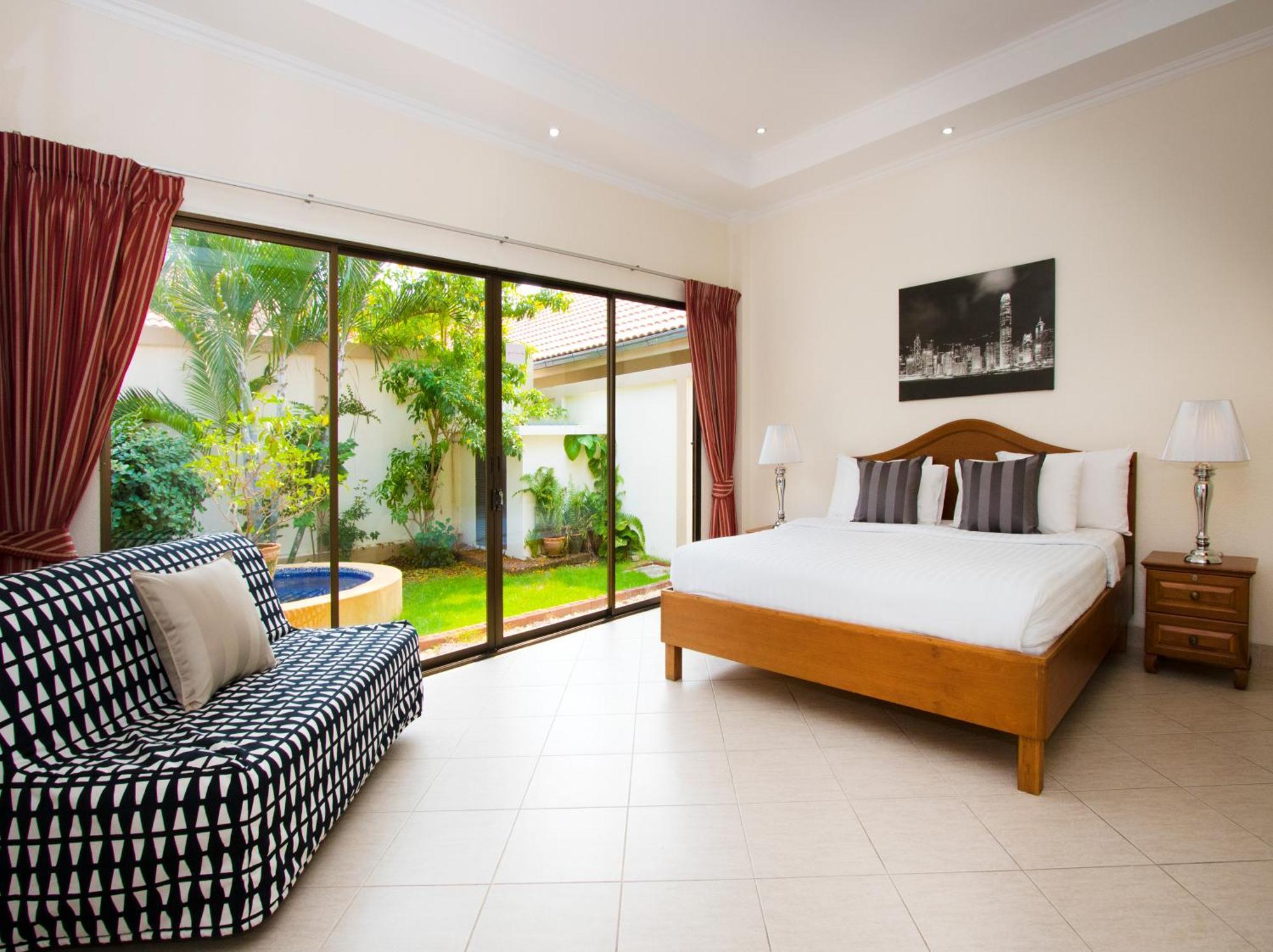 Tortuga Villas Pattaya Phòng bức ảnh