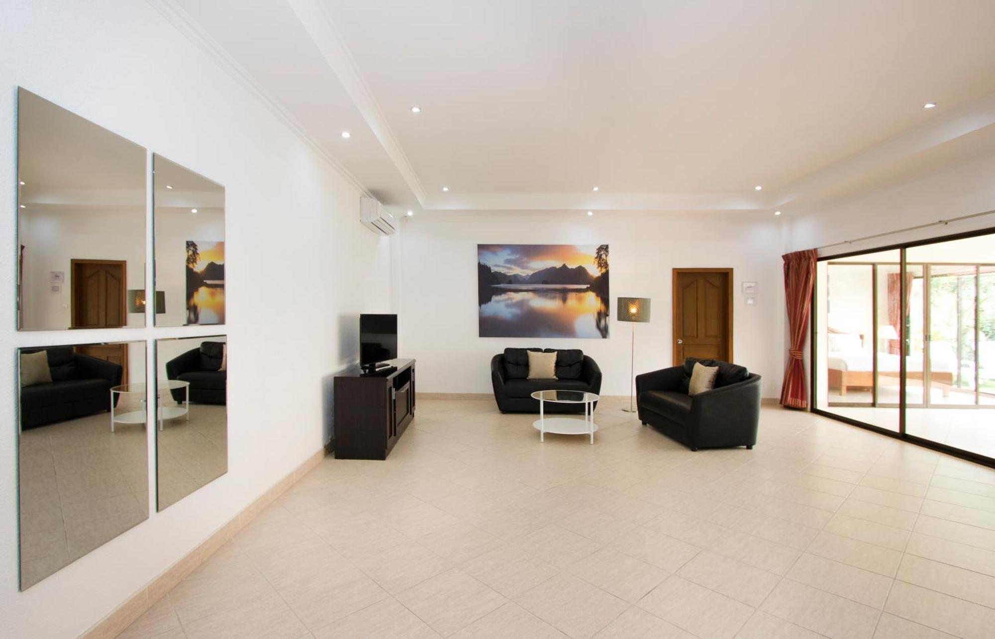 Tortuga Villas Pattaya Phòng bức ảnh